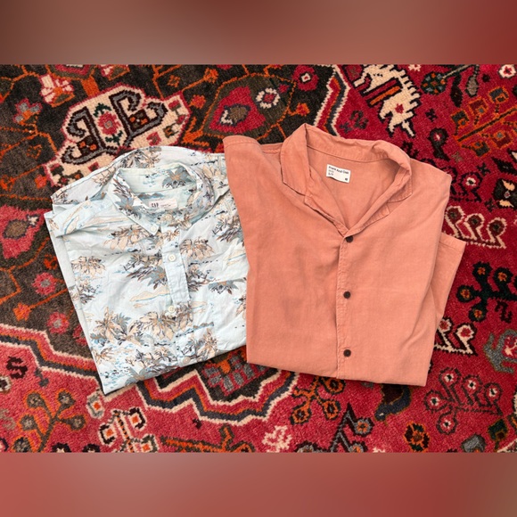 Men's Short Sleeve Shirts Floral+Solid. Small. Gap and Frank and Oak - Picture 2 of 2